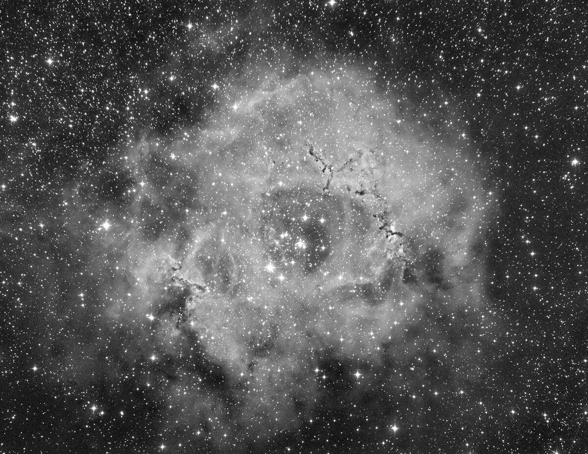 The Nexus not only corrects coma, it also increases field of view and telescope speed. This intricately detailed single frame of the Rosette Nebula, taken with the Nexus and Atik 16200 CCD on the author’s 10-inch scope, has an exposure time of only 5 minutes. The resulting field of view is more than 2°. 