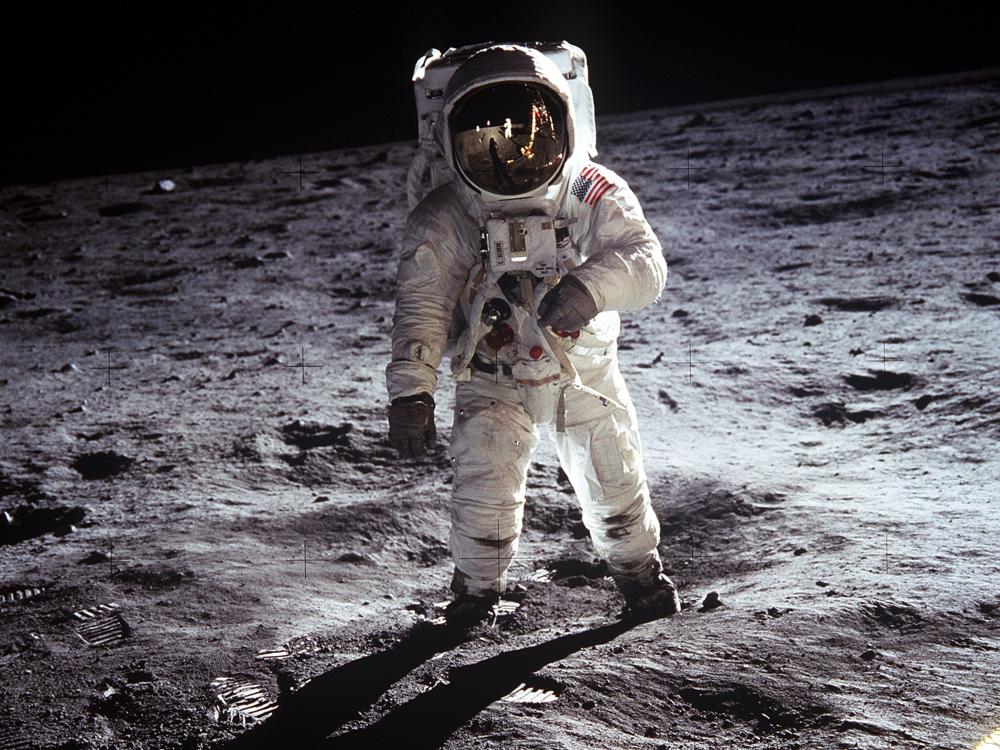 https://www.astronomy.com/uploads/2025/01/Buzz-Aldrin-Apollo-11.jpg