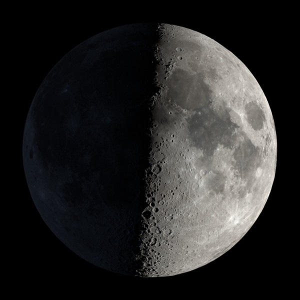 The Sky This Week: The Moon reaches First Quarter