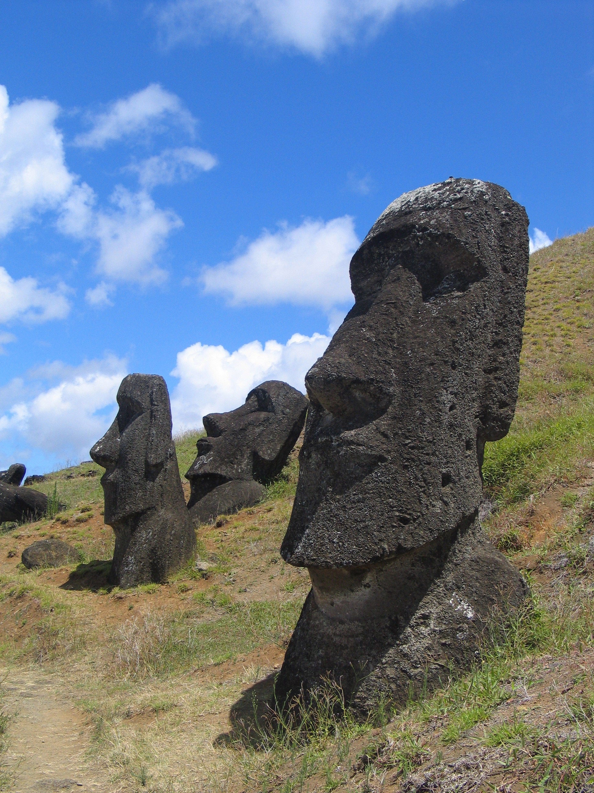 Easter Island, home to nearly 1,000 moai statues, will be the prime spot to see on annular solar eclipse on Oct. 2, 2024. Photo: Wikimedia Commons